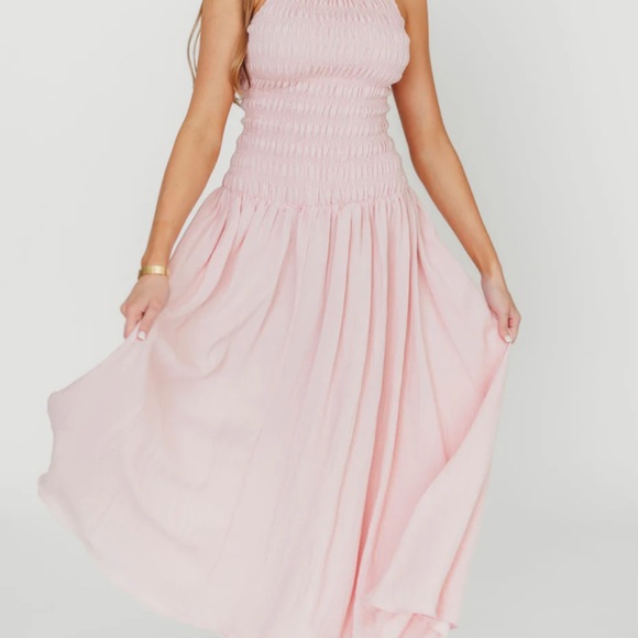 Elegant Pink Sleeveless Dress - Picture 4 of 5